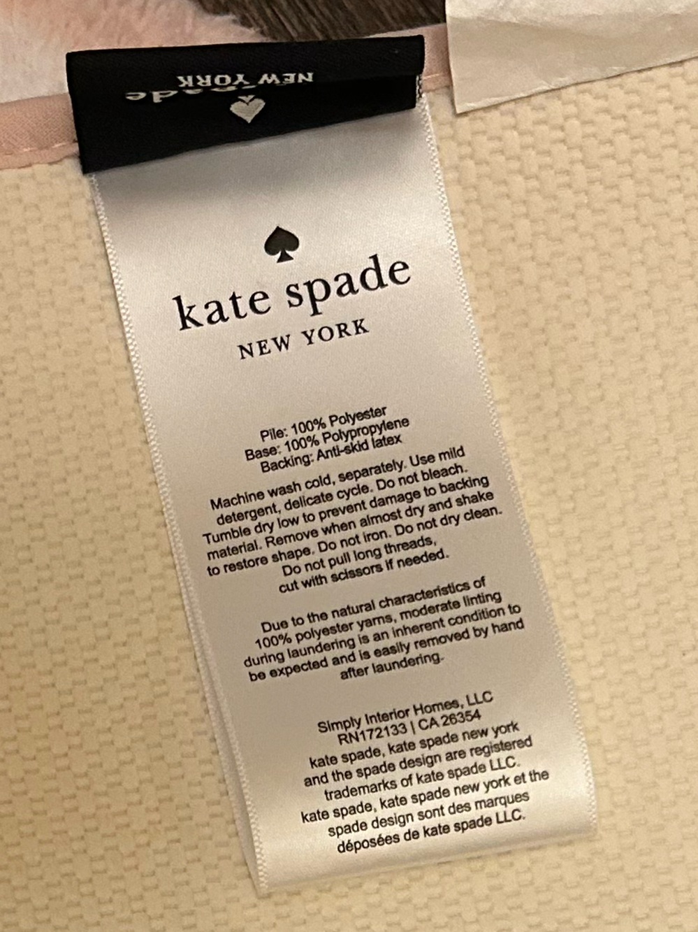 Kate Spade Pink & White Polka Dot Bathroom Rug 21X34 Inches Anti-Skid Back NWT - Picture 3 of 7